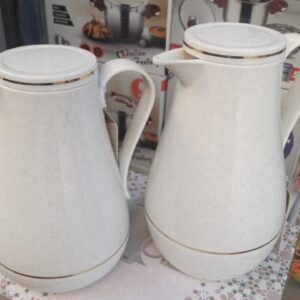 طقم الترموس الأبيض المنقط بلمسات ذهبية