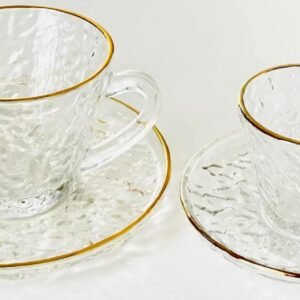 طقم فناجين زجاج فاخرة بحواف ذهبية – فنجان قهوة وفنجان شاي مع طبق