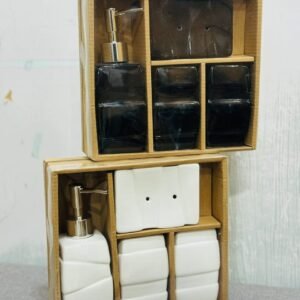 "طقم حمام سيراميك – أناقة عملية بلمسة عصرية"